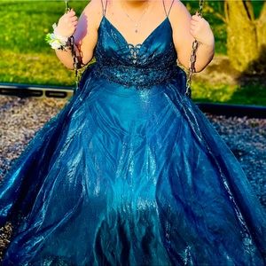 Blue/green sparkly prom dress
